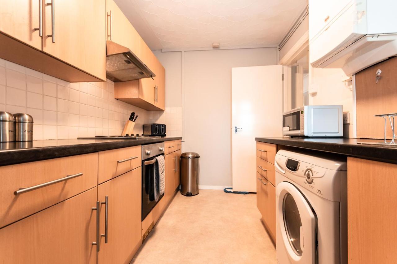 Best Price! Perfect Gunwharf Accommodation - 5 Single Beds Or Kingsize Free Parking Portsmouth Exteriér fotografie