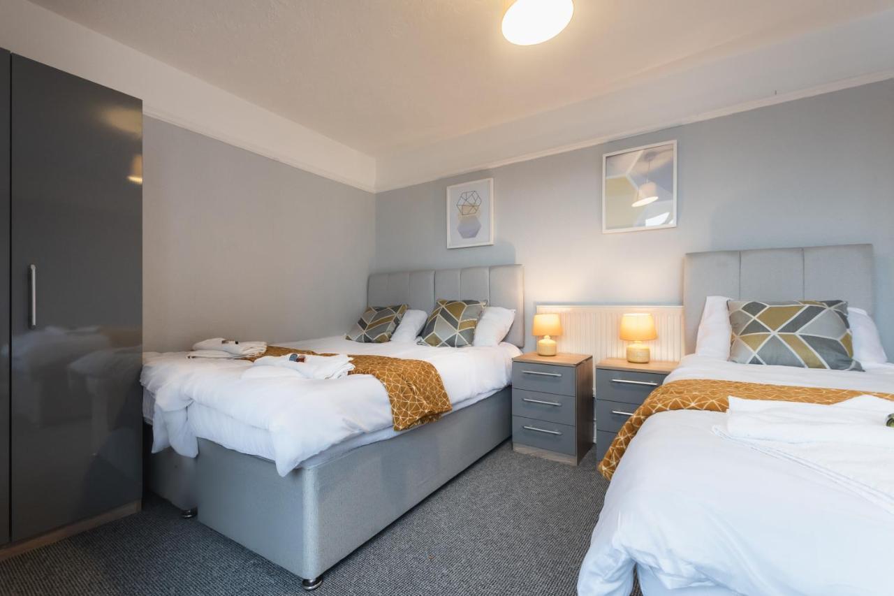Best Price! Perfect Gunwharf Accommodation - 5 Single Beds Or Kingsize Free Parking Portsmouth Exteriér fotografie