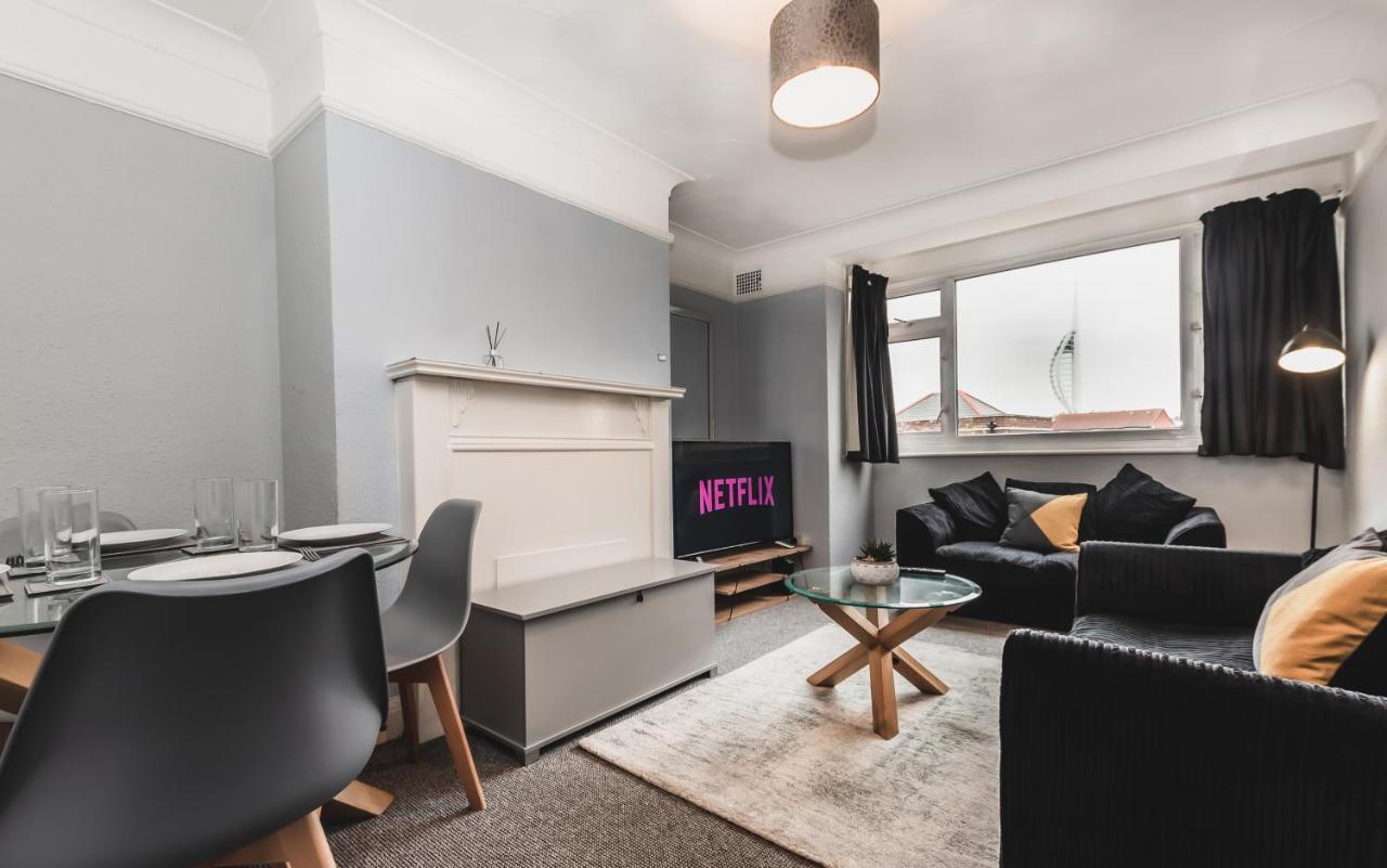 Best Price! Perfect Gunwharf Accommodation - 5 Single Beds Or Kingsize Free Parking Portsmouth Exteriér fotografie