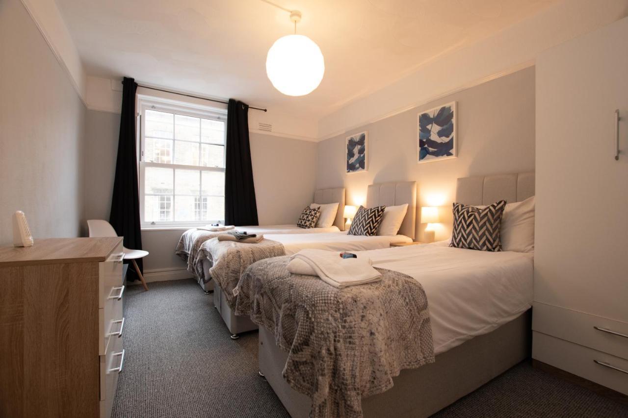 Best Price! Perfect Gunwharf Accommodation - 5 Single Beds Or Kingsize Free Parking Portsmouth Exteriér fotografie