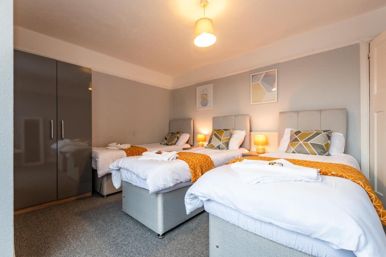 Best Price! Perfect Gunwharf Accommodation - 5 Single Beds Or Kingsize Free Parking Portsmouth Exteriér fotografie