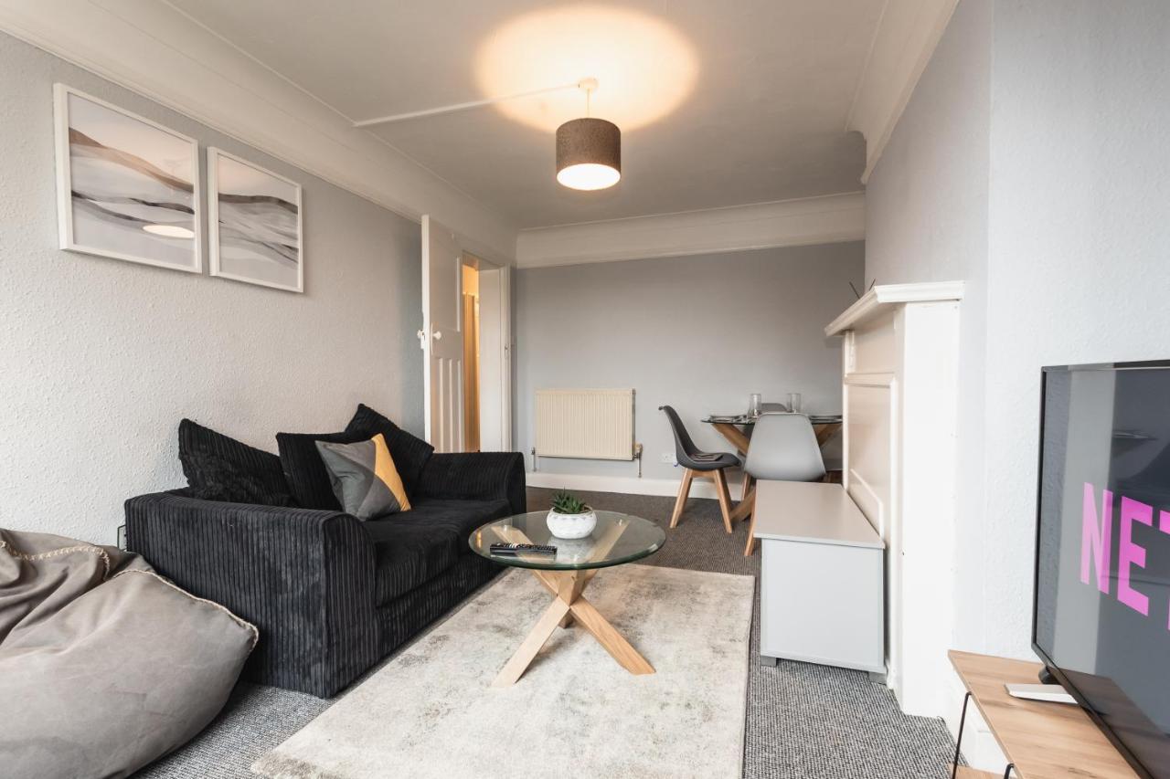 Best Price! Perfect Gunwharf Accommodation - 5 Single Beds Or Kingsize Free Parking Portsmouth Exteriér fotografie