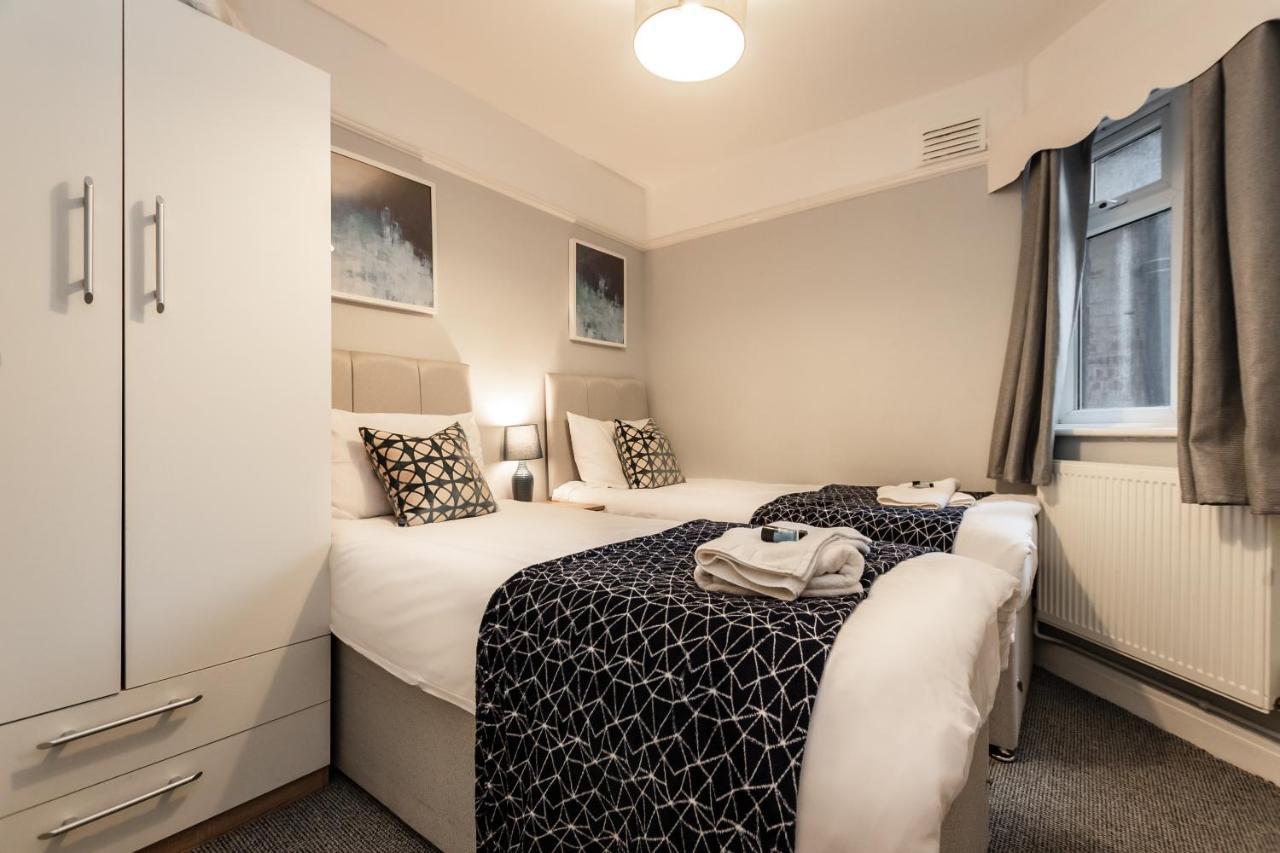 Best Price! Perfect Gunwharf Accommodation - 5 Single Beds Or Kingsize Free Parking Portsmouth Exteriér fotografie