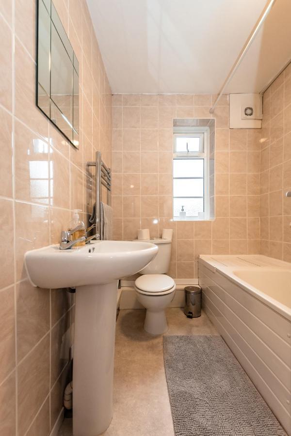 Best Price! Perfect Gunwharf Accommodation - 5 Single Beds Or Kingsize Free Parking Portsmouth Exteriér fotografie