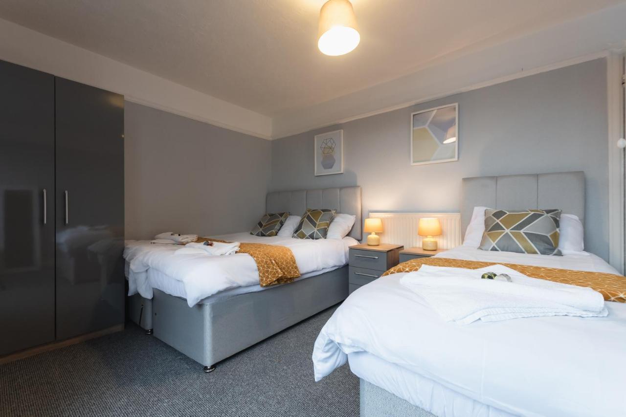 Best Price! Perfect Gunwharf Accommodation - 5 Single Beds Or Kingsize Free Parking Portsmouth Exteriér fotografie
