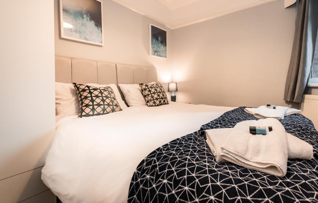 Best Price! Perfect Gunwharf Accommodation - 5 Single Beds Or Kingsize Free Parking Portsmouth Exteriér fotografie