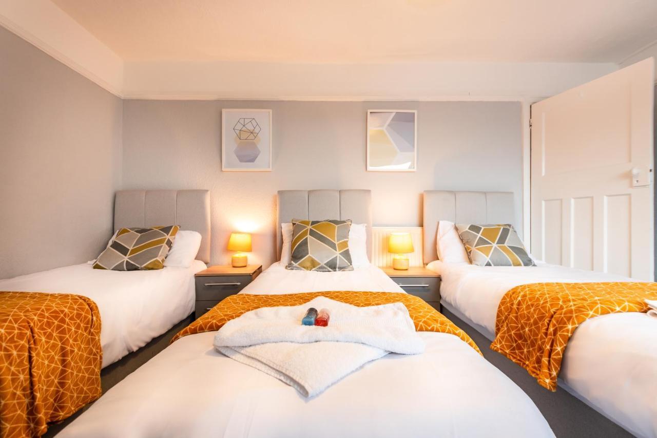 Best Price! Perfect Gunwharf Accommodation - 5 Single Beds Or Kingsize Free Parking Portsmouth Exteriér fotografie