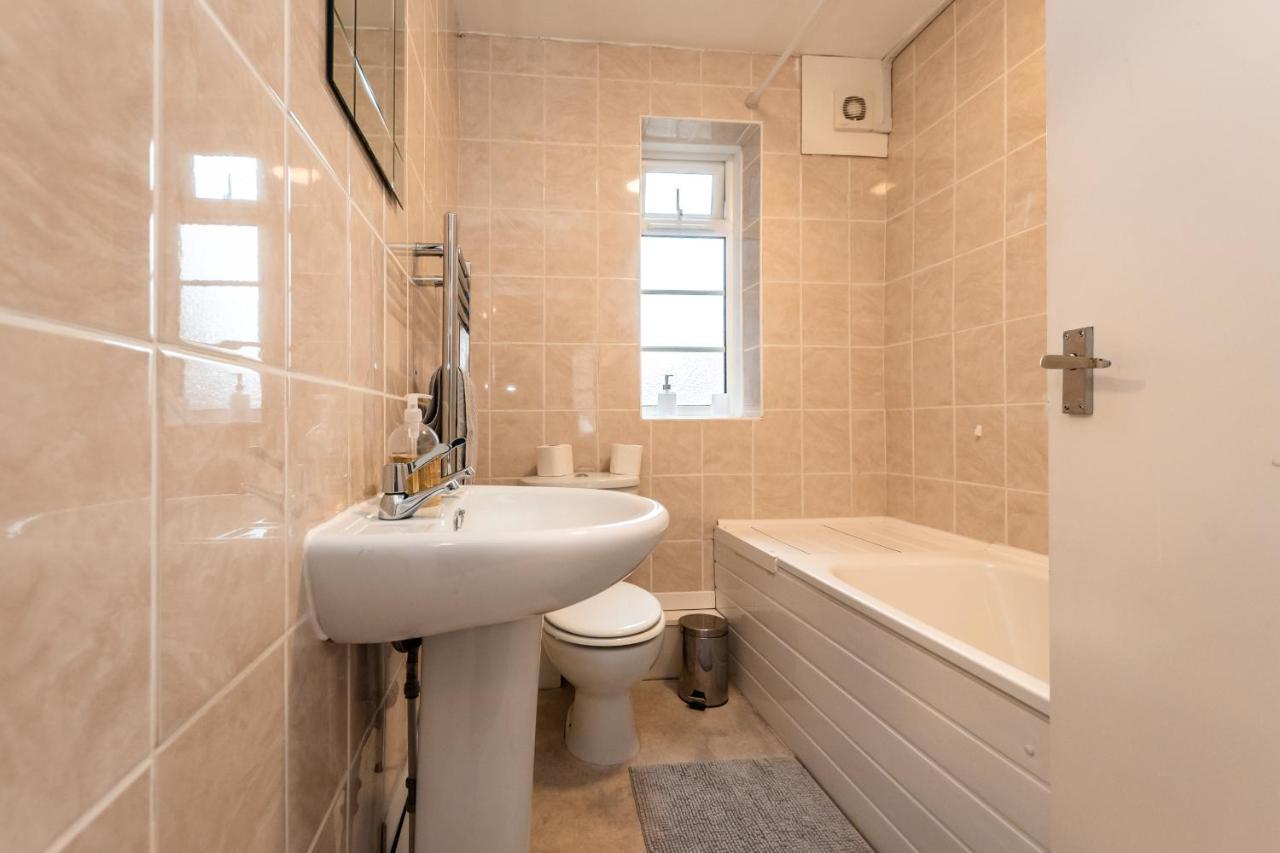 Best Price! Perfect Gunwharf Accommodation - 5 Single Beds Or Kingsize Free Parking Portsmouth Exteriér fotografie