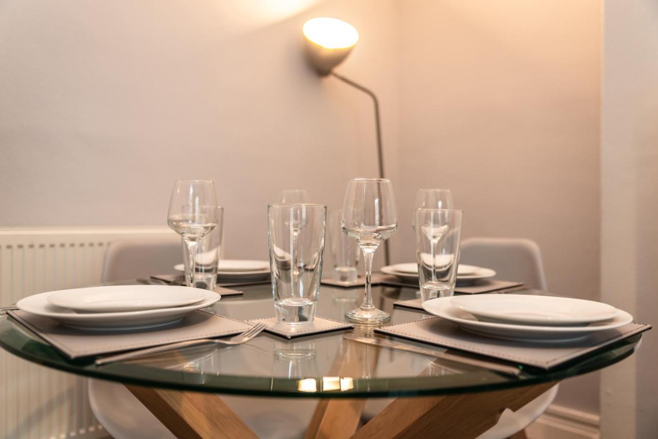 Best Price! Perfect Gunwharf Accommodation - 5 Single Beds Or Kingsize Free Parking Portsmouth Exteriér fotografie