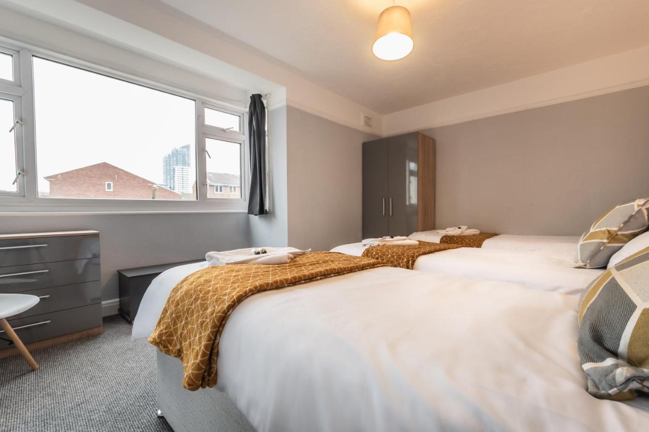Best Price! Perfect Gunwharf Accommodation - 5 Single Beds Or Kingsize Free Parking Portsmouth Exteriér fotografie