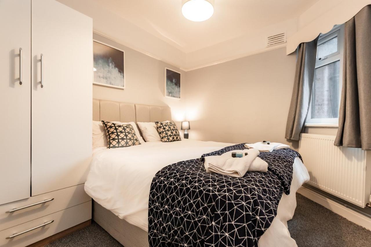 Best Price! Perfect Gunwharf Accommodation - 5 Single Beds Or Kingsize Free Parking Portsmouth Exteriér fotografie
